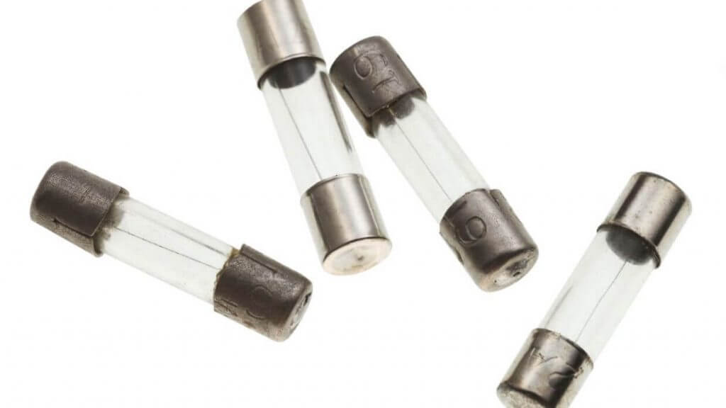 FUSIBLES